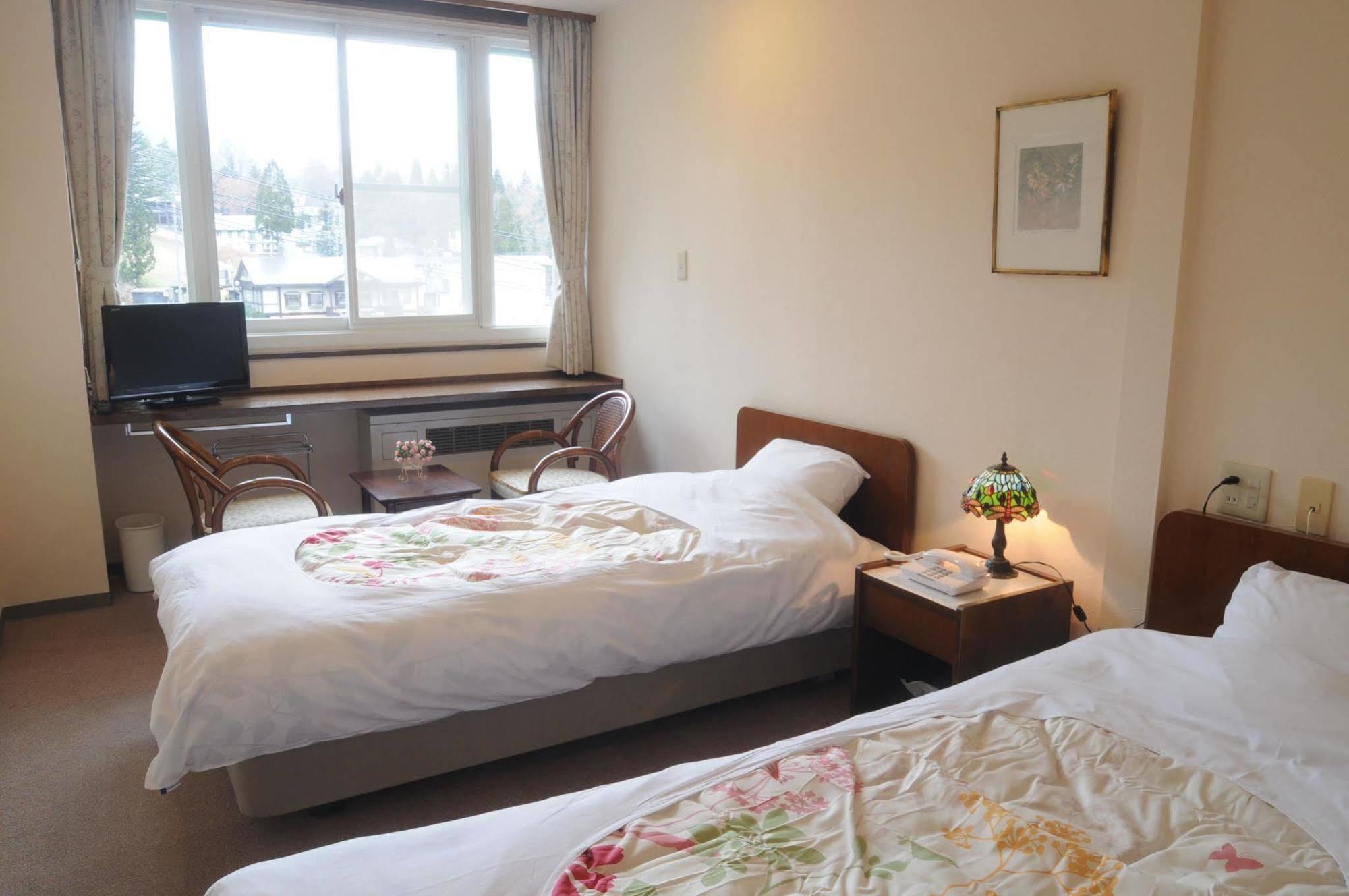 Hotel Bonfire Hakuba Zewnętrze zdjęcie