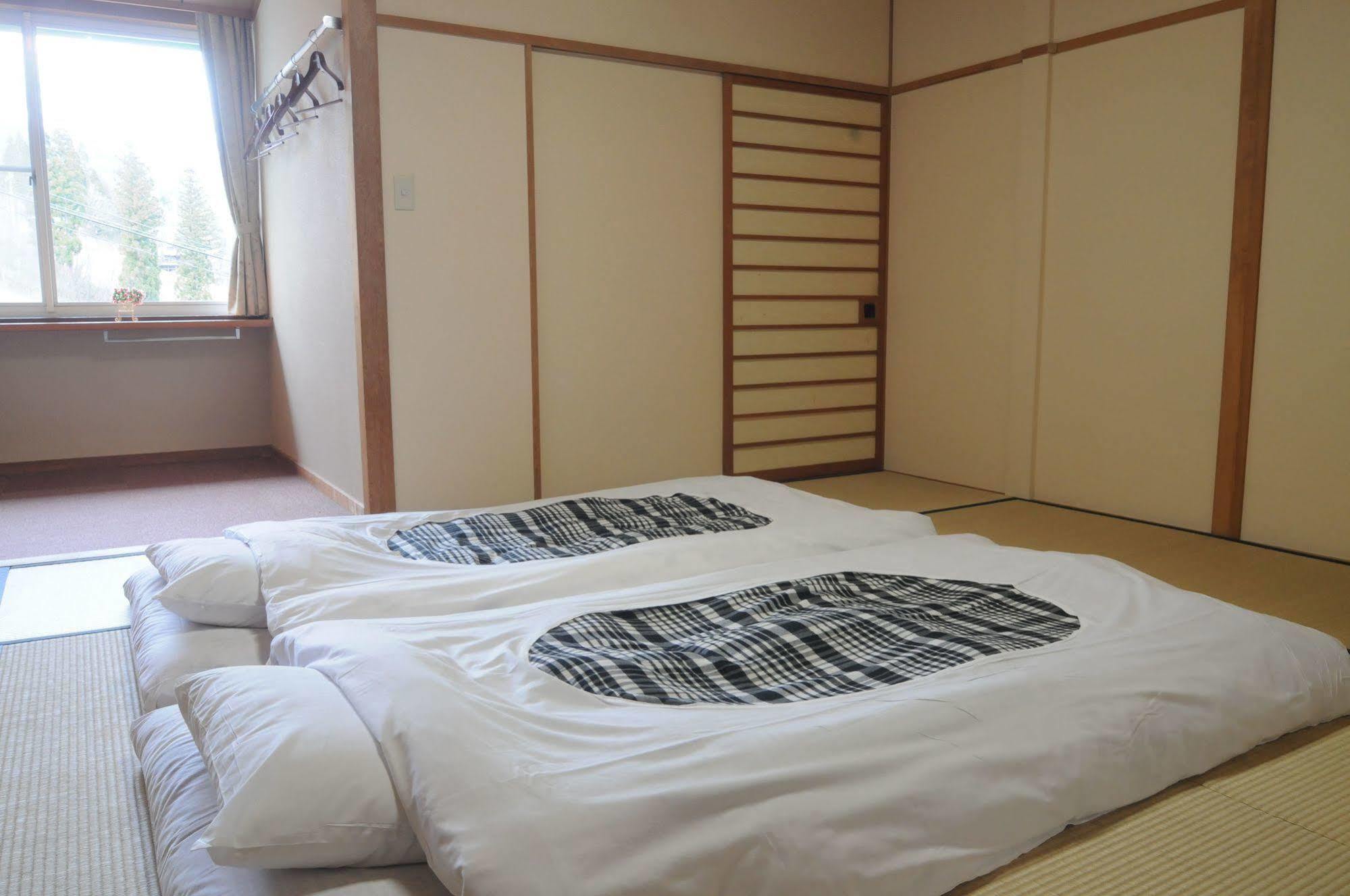 Hotel Bonfire Hakuba Zewnętrze zdjęcie