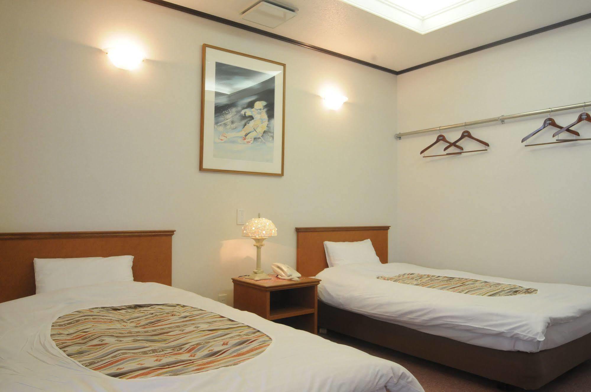 Hotel Bonfire Hakuba Zewnętrze zdjęcie